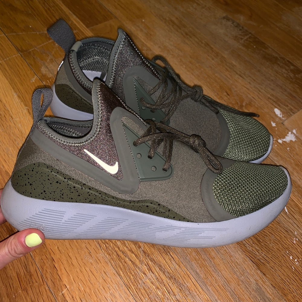 LIMITED EDITION Nike Sneakers *Worn Once*